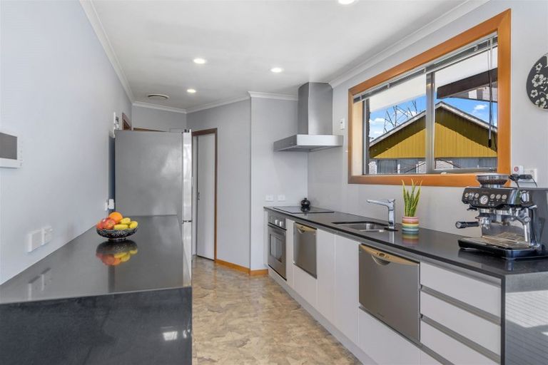 Photo of property in 14 Springmead Place, Hornby, Christchurch, 8042