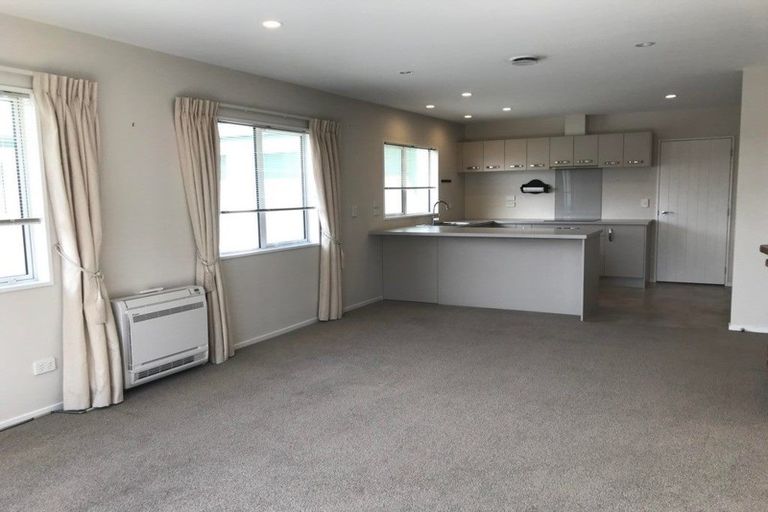 Photo of property in 41b Vivian Street, Burwood, Christchurch, 8083