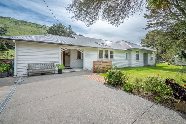 Photo of property in 1123 Okains Bay Road, Okains Bay, 7583