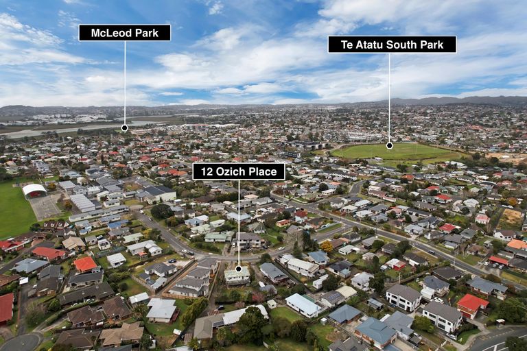 Photo of property in 12 Ozich Avenue, Te Atatu South, Auckland, 0610