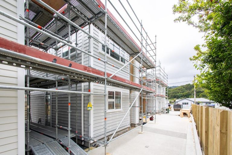 Photo of property in 82 Main Road, Wainuiomata, Lower Hutt, 5014