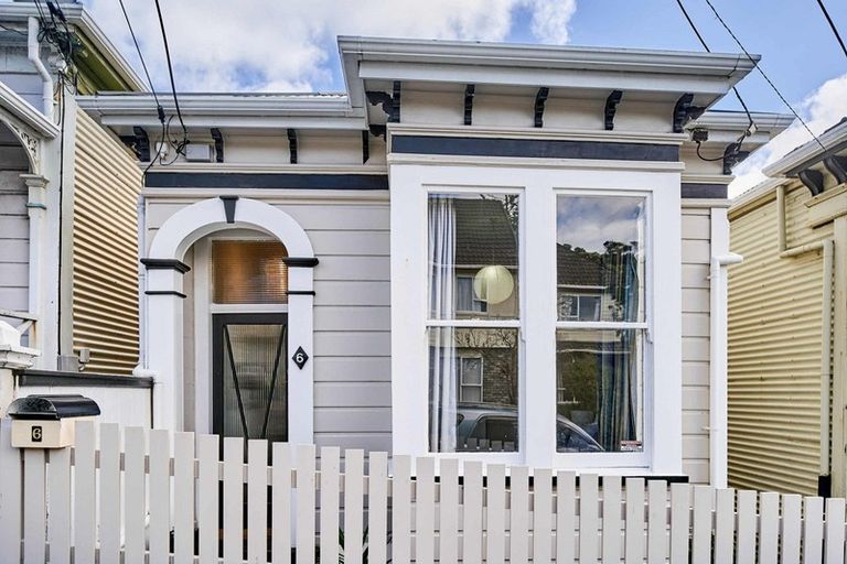Photo of property in 6 Gordon Street, Newtown, Wellington, 6021