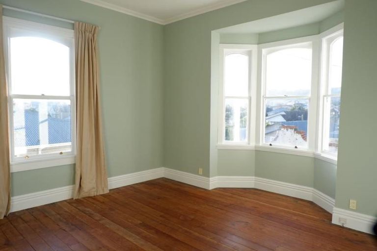 Photo of property in 28 Wright Street, Mount Cook, Wellington, 6021