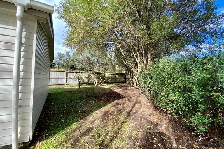 Photo of property in 6 Perth Place, Awapuni, Palmerston North, 4412