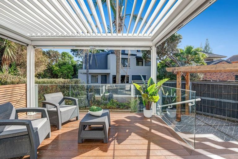 Photo of property in 63a Walton Street, Red Beach, 0932