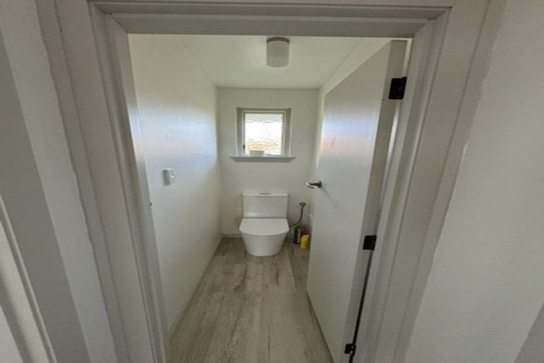 Photo of property in 2/32 Mona Vale Avenue, Riccarton, Christchurch, 8011