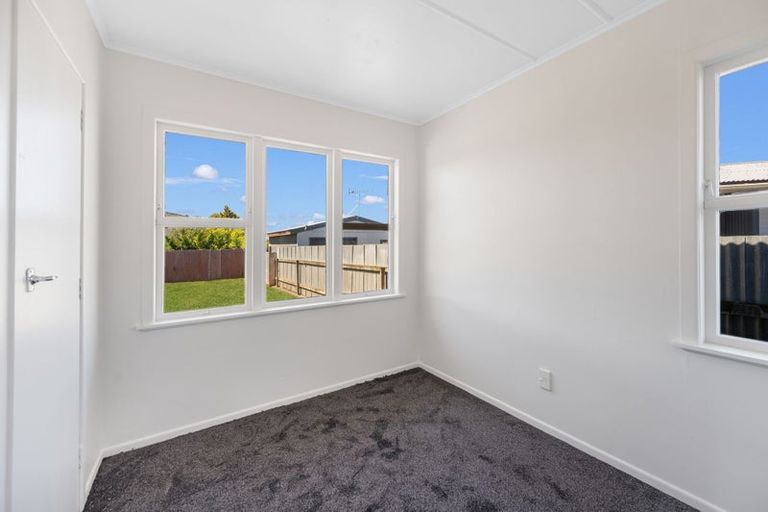 Photo of property in 52 Dover Road, Flaxmere, Hastings, 4120