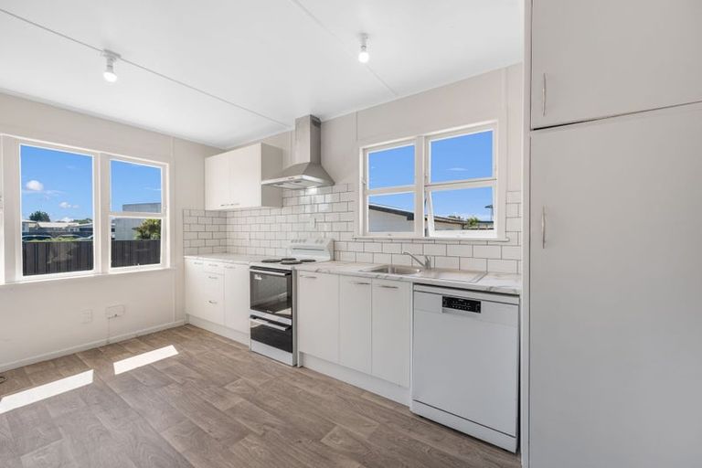 Photo of property in 52 Dover Road, Flaxmere, Hastings, 4120
