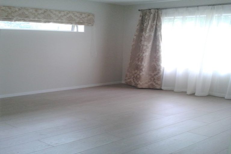 Photo of property in 17a Richard Avenue, Bucklands Beach, Auckland, 2014