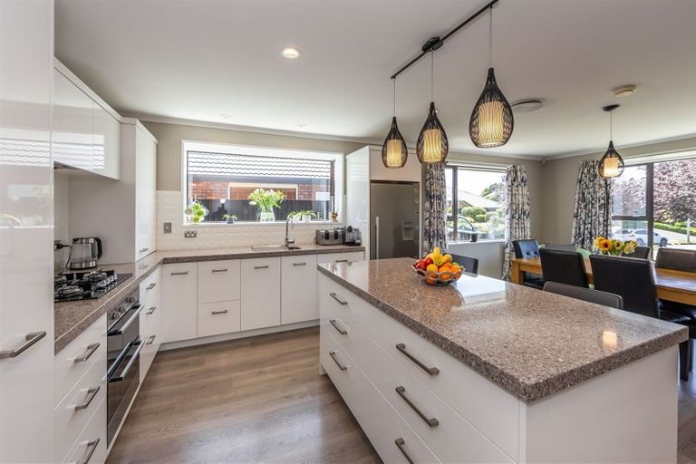 Photo of property in 11 Fuchsia Place, Halswell, Christchurch, 8025