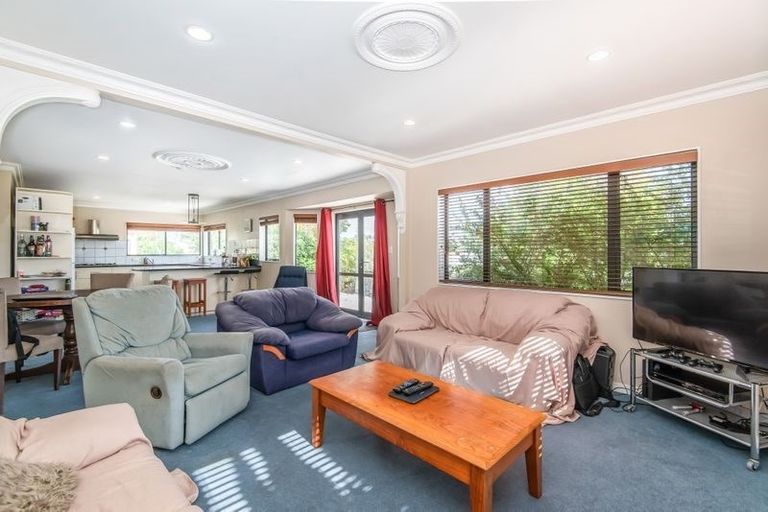 Photo of property in 49 College Road, Northcote, Auckland, 0627