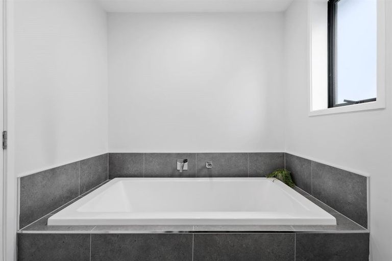 Photo of property in 8 Orca Drive, Stanmore Bay, Whangaparaoa, 0932