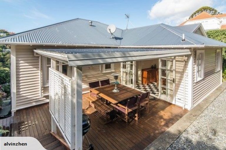 Photo of property in 15 Fitzroy Street, Wadestown, Wellington, 6012