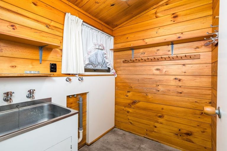 Photo of property in 1 Andrew Street, Waimate, 7924