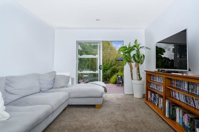 Photo of property in 8 Pineview Lane, Helensville, 0875