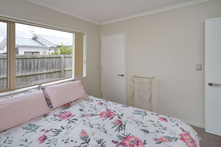 Photo of property in 3 Reeves Road, Rangiora, 7400