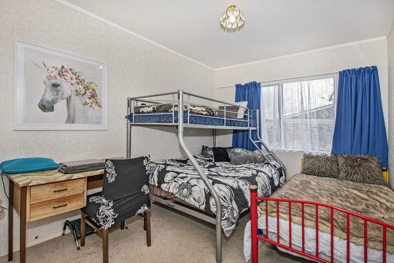 Photo of property in 2/24 Station Road, Takanini, 2112