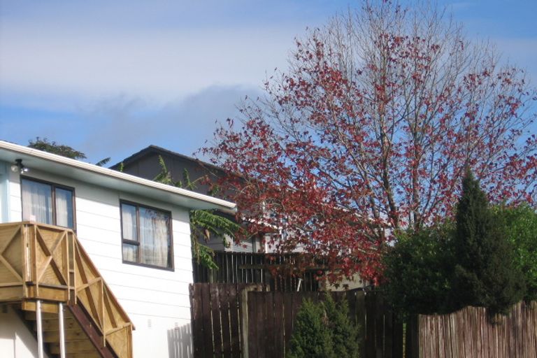 Photo of property in 2/49 Reynella Drive, Massey, Auckland, 0614