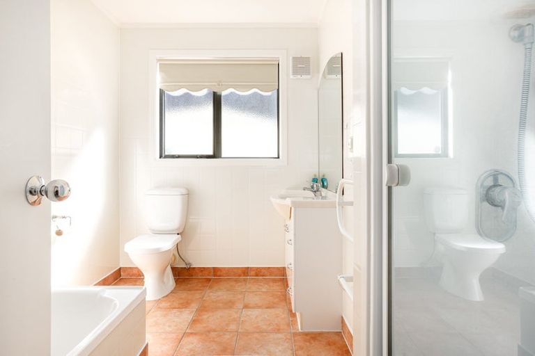 Photo of property in 6 Tamahine Street, Maupuia, Wellington, 6022