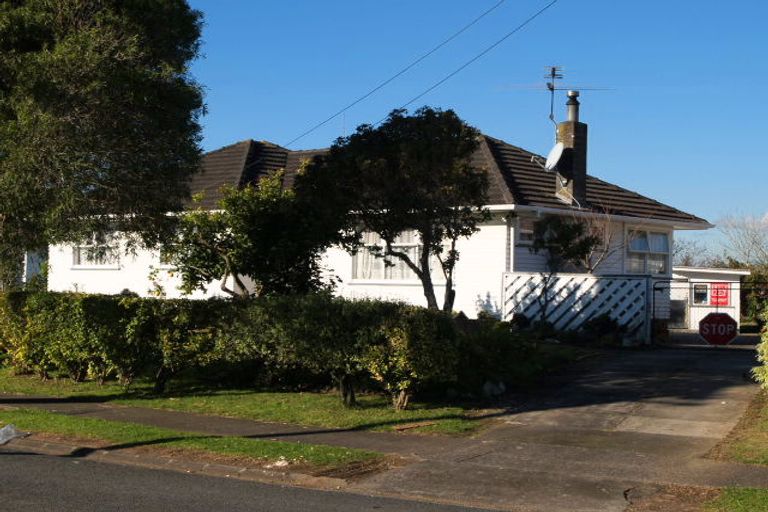 Photo of property in 13 Halswell Street, Mangere East, Auckland, 2024