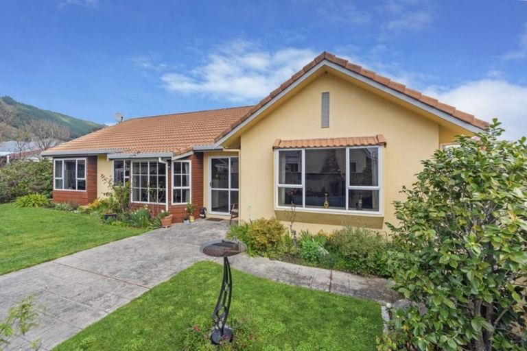 Photo of property in 17 Middlebank Drive, Richmond, 7020