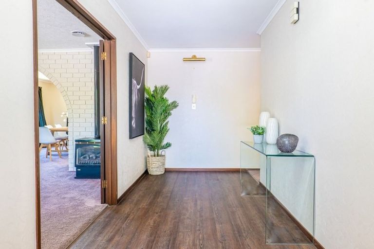 Photo of property in 12 Felstead Place, Avonhead, Christchurch, 8042