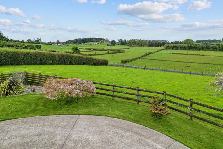 Photo of property in 137 Hart Road, Pukekohe, 2676