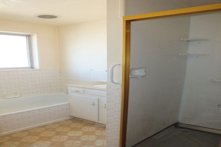 Photo of property in 75 Picton Avenue, Riccarton, Christchurch, 8011