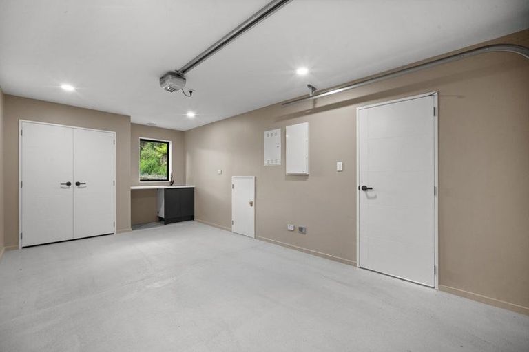 Photo of property in 25d Lavery Place, Sunnynook, Auckland, 0632