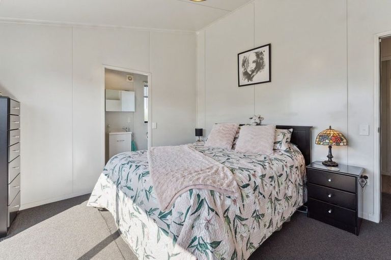 Photo of property in 68 Grey Street, Woodville, 4920