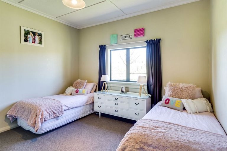 Photo of property in 2 Range Road, Waipawa, 4273