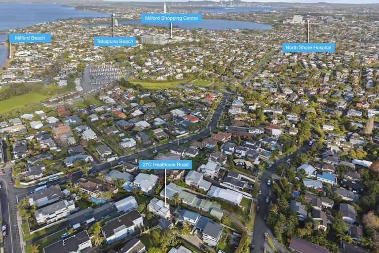 Photo of property in 27c Heathcote Road, Castor Bay, Auckland, 0620