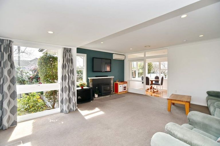 Photo of property in 30 Dunster Street, Burnside, Christchurch, 8053