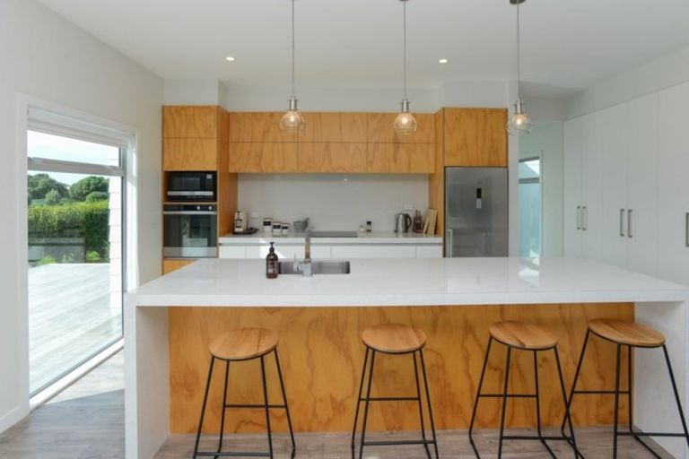 Photo of property in 59 Shoal Beach Road, Aramoana, Omakere, 4271