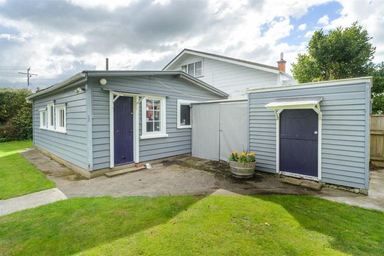 Photo of property in 30 Signal Street, Marton, 4710