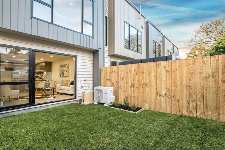 Photo of property in 6/36 Edmonton Road, Henderson, Auckland, 0612