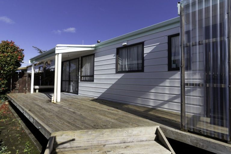 Photo of property in 15a Station Road, Takanini, 2112