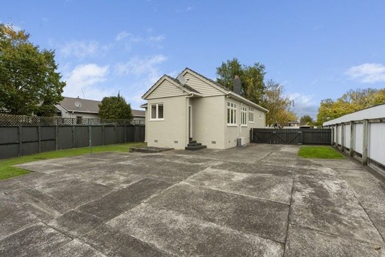 Photo of property in 32 Karina Terrace, Roslyn, Palmerston North, 4414