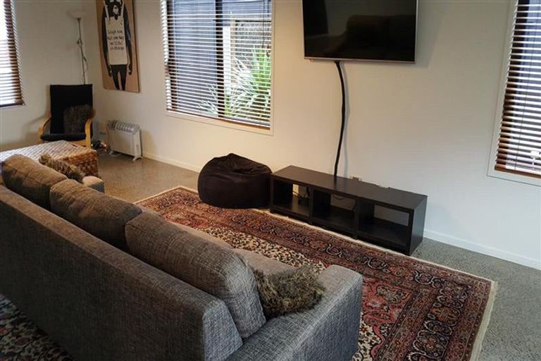 Photo of property in 57 Morley Street, New Plymouth, 4310