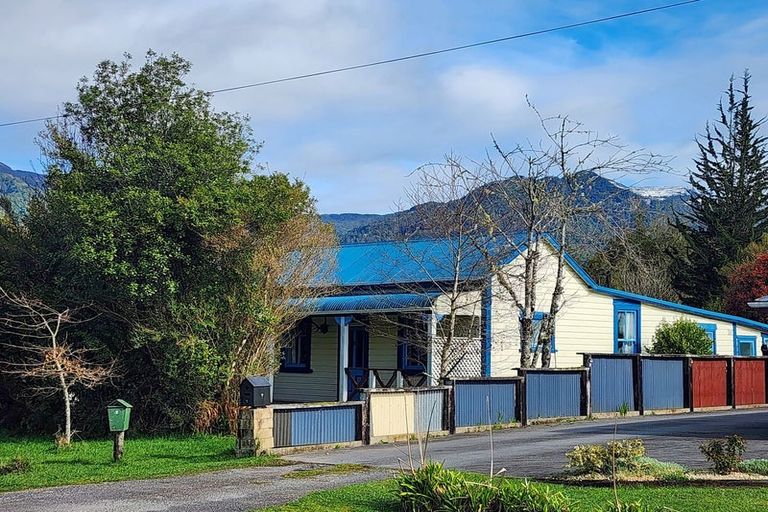 Photo of property in 5 Town Belt South, Blackball, 7804