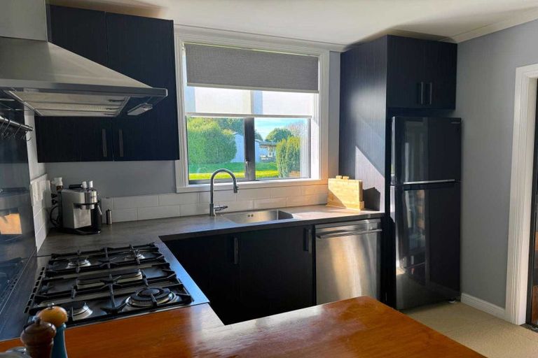 Photo of property in 101 Seaward Road, Edendale, 9825