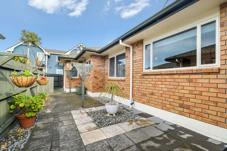 Photo of property in 15 Alice Avenue, Orewa, 0931