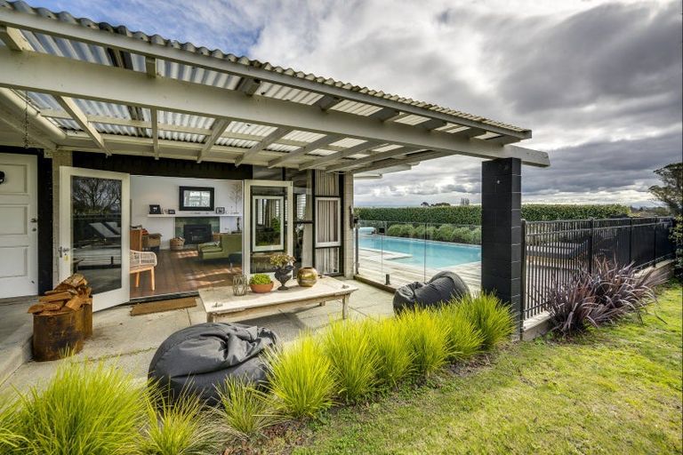 Photo of property in 70 Reynolds Road, Havelock North, 4130