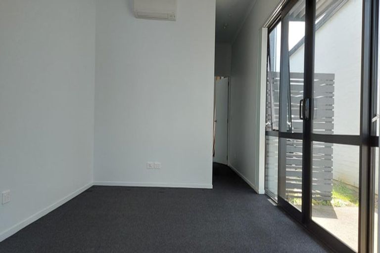 Photo of property in 2 Sacred Kingfisher Road, Hobsonville, Auckland, 0616