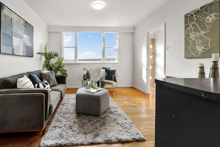 Photo of property in 79 Farnham Street, Mornington, Wellington, 6021