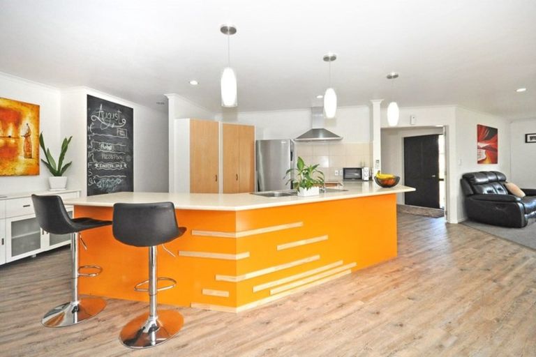 Photo of property in 7 Mandalay Place, Waiuku, 2123