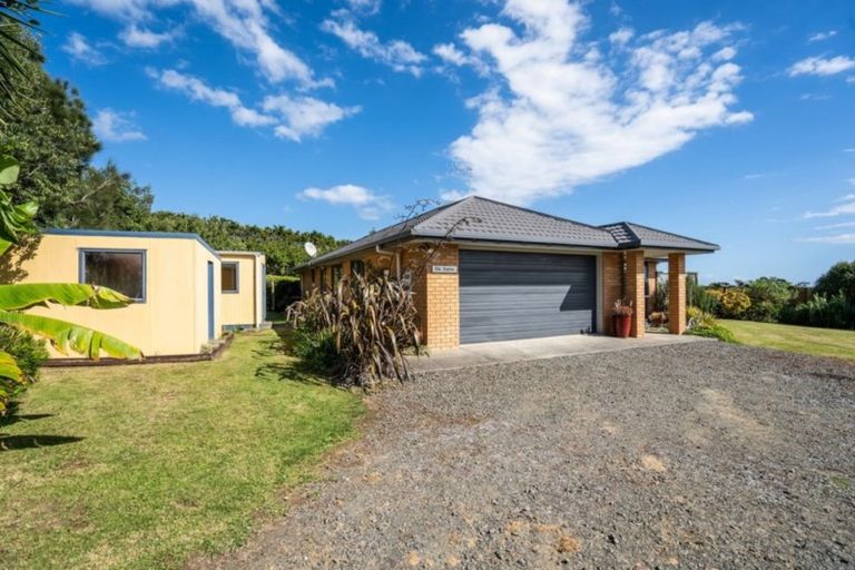 Photo of property in 286 Rehutai Road, Baylys Beach, Dargaville, 0377
