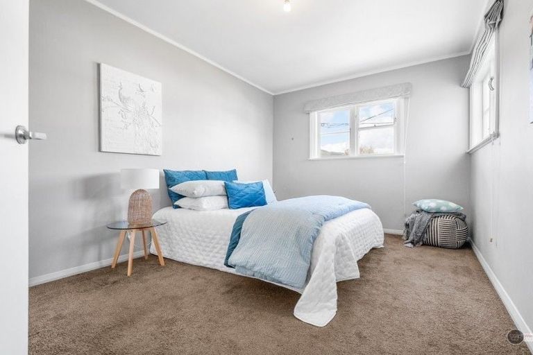 Photo of property in 21b Hall Crescent, Epuni, Lower Hutt, 5011