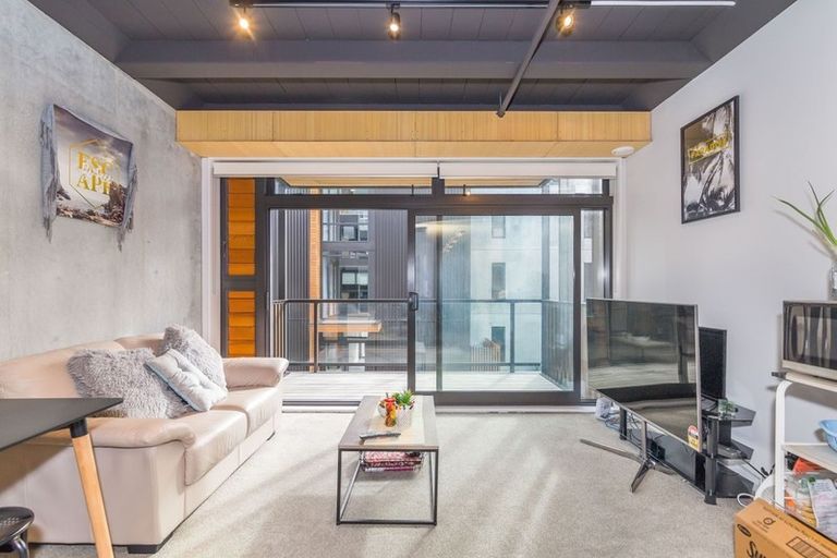 Photo of property in Vedado Apartments, 407/41u Hopper Street, Mount Cook, Wellington, 6011