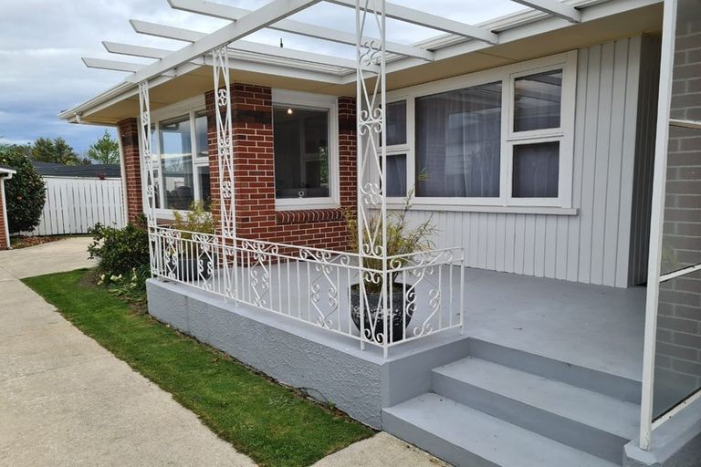 Photo of property in 33 Toorak Avenue, Avonhead, Christchurch, 8042